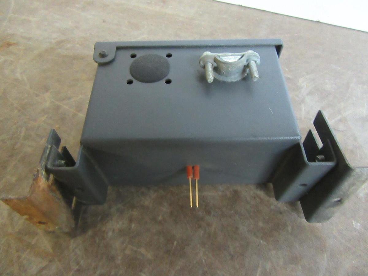 Used LIEBERT LIQUI-TECT POINT SENSOR LT410 24 VAC 0.1 AMP 3 VA TYPE 1 ENCLOSURE