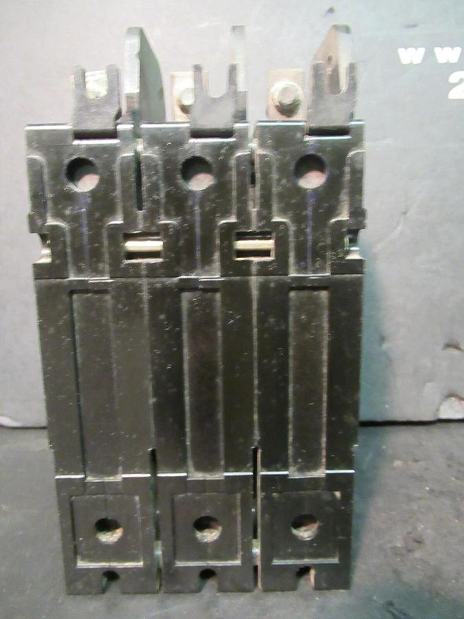 Used HEINEMANN AIRPAX CIRCUIT BREAKER CF3-Z33-25 63 AMP 600 VAC CF3-G8-AE