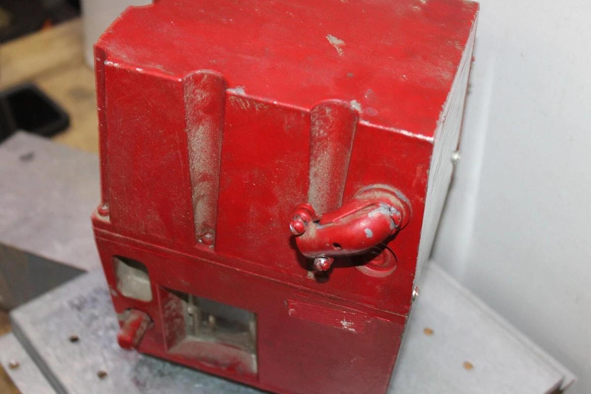 Used HONEYWELL ACTUATOR FLUID POWER GAS VALVE V4055-1098-3 110/120 VOLT 1.57 AMP