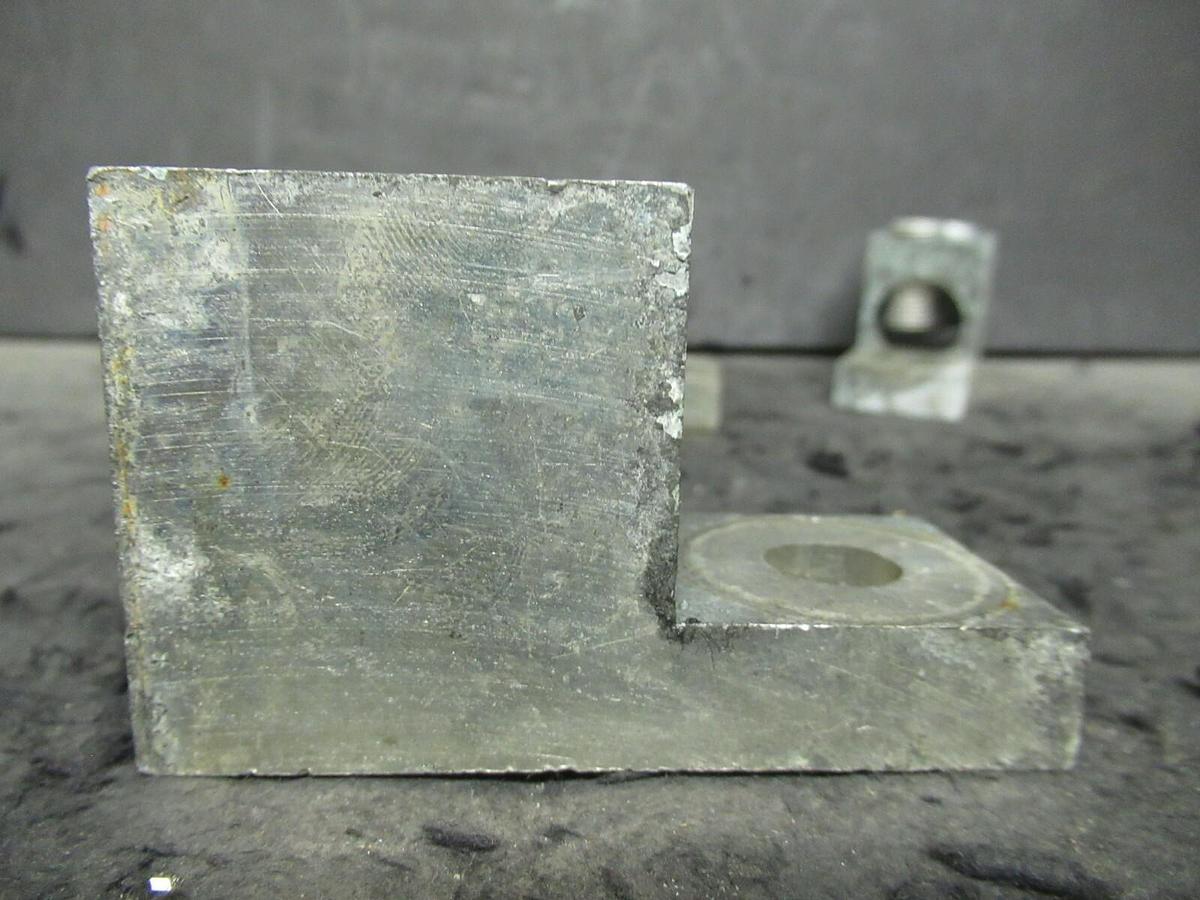 Used (3 QTY) SQUARE D DCC C-469 2 DOUBLE BARREL MECHANICAL CONNECTOR LUG TAPS 750MCM