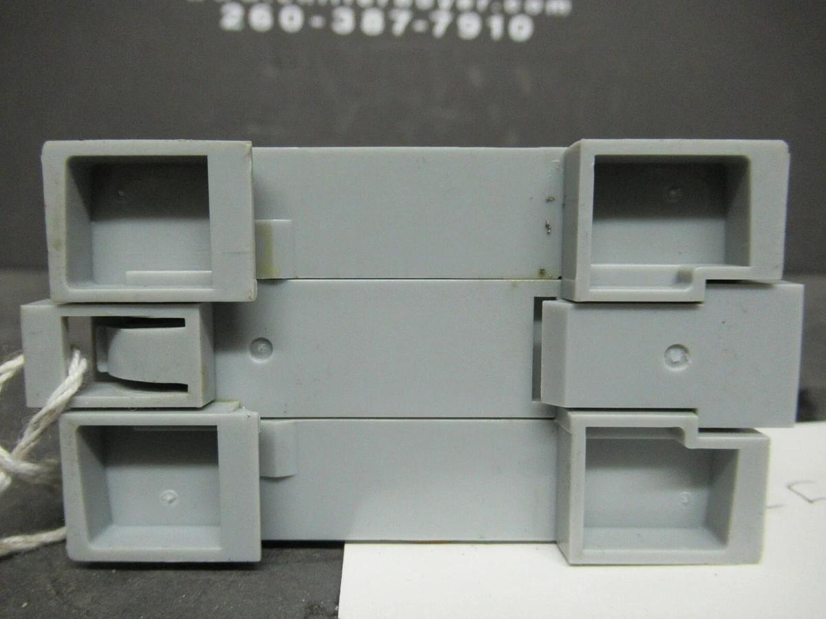 Used SOLA POWER SUPPLY SDP 1-24-100T 115/230 VAC 0.7/0.4 AMP TO 14 VDC 1.3 AMP