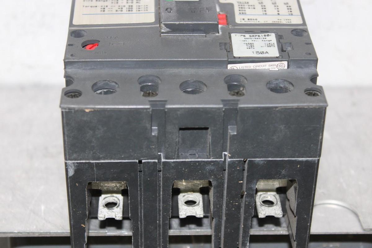 Used GE SPECTRA CIRCUIT BREAKER SEHA36AT0150 150 AMP 600 VAC 3-POLE W/ AUX. SWITCH