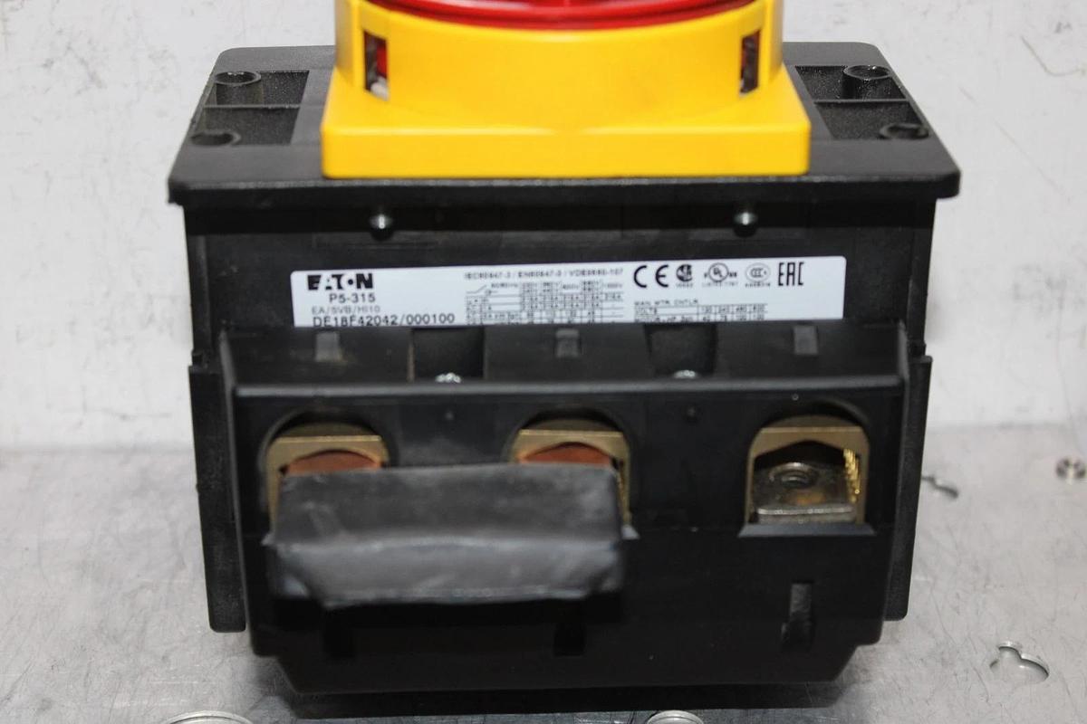 Used EATON DISCONNECT SWITCH P5-315 DE18F42042/000100 600 VOLT 300 AMP 100 HP