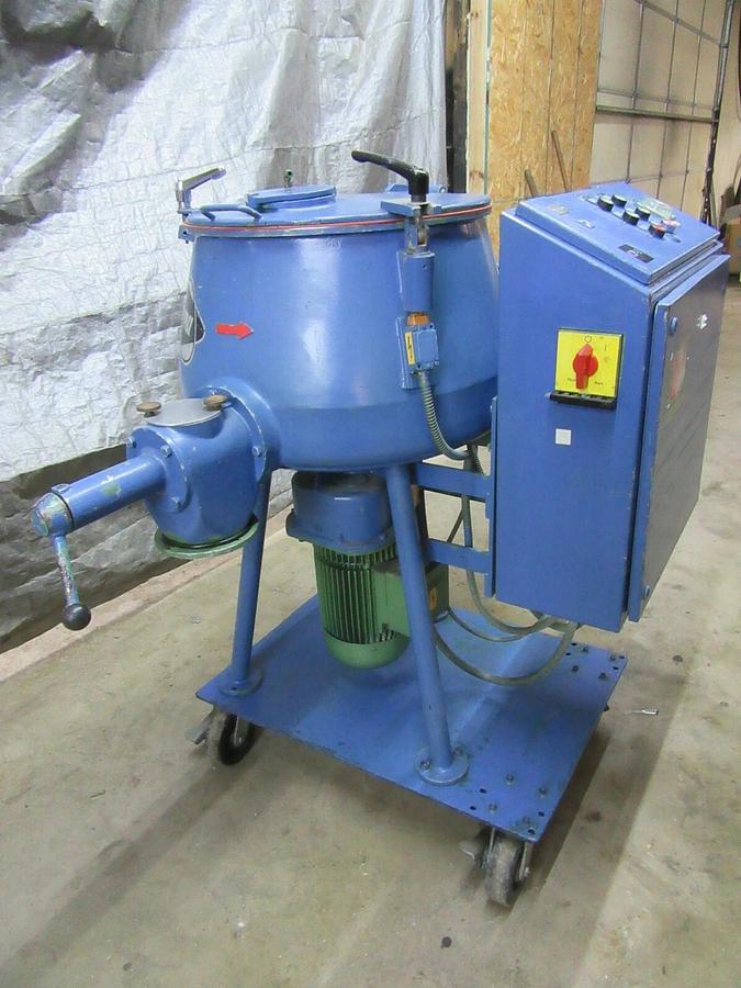 Used 110 L (29 GALLON) DIOSNA UNIVERSAL MIXER / CHOPPER V100 480 VAC 18 AMPS 3 PHASE