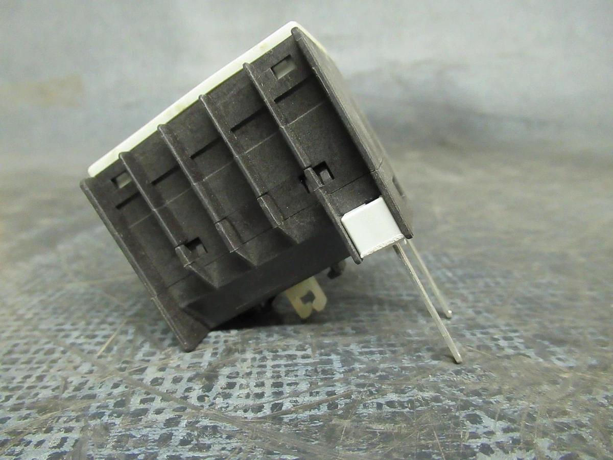 Used SIEMENS AUXILIARY TIMER-ON DELAY MODULE 3RT1916-2CG11 0.05-1 SECOND **WARRANTY**