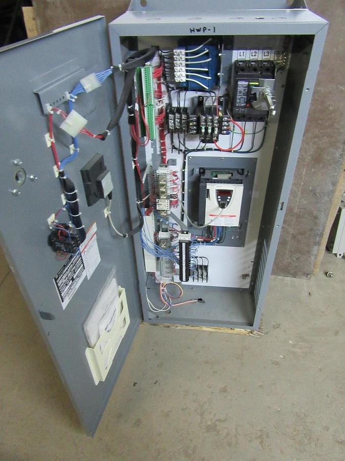 Used SQUARE D M-FLEX VARIABLE SPEED DRIVE MFDFG4VW ATV61HU30N4 5 HP 4 KW 460 VOLT