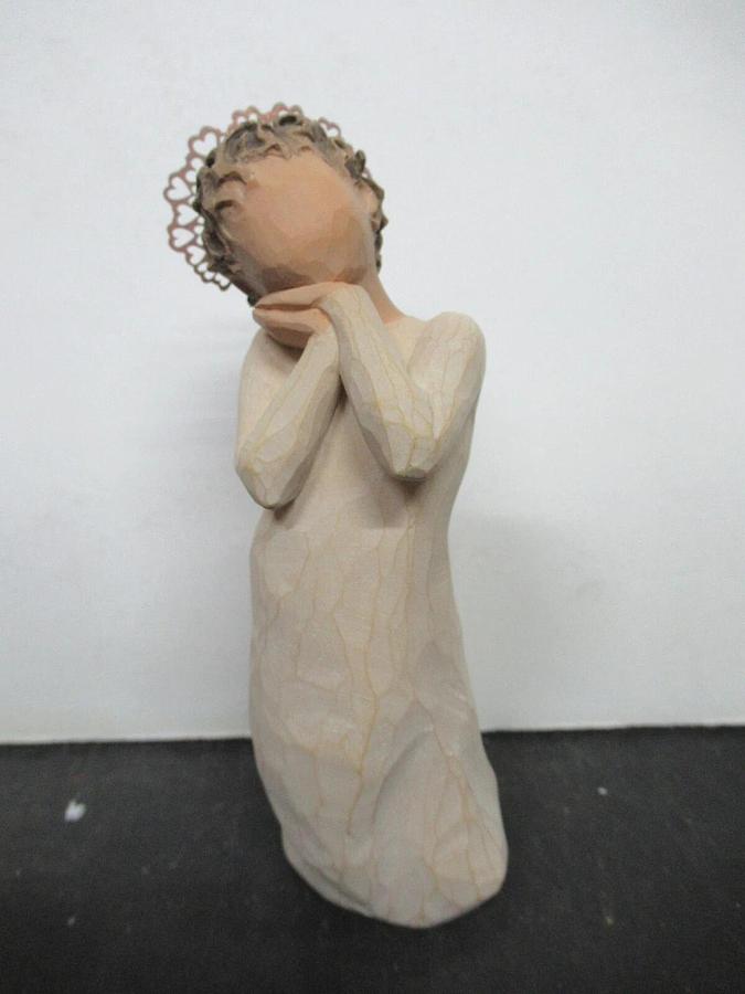 WILLOW TREE "ANGEL LOVE" SUSAN LORDI FIGURINE DEMDACO STOCK# 26234