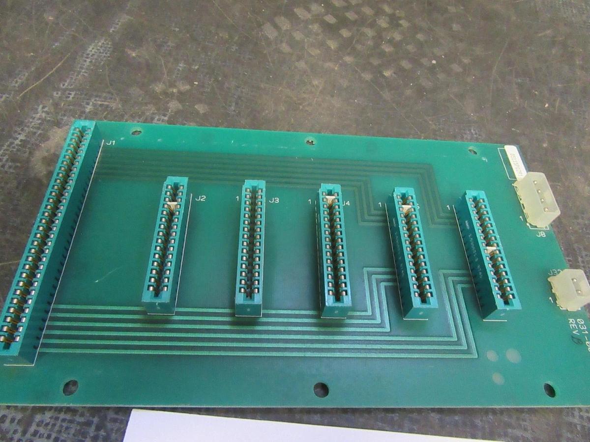 Used YORK CIRCUIT BOARD CARD SLOT 031-00809C000 REV B **WARRANTY INCLUDED**