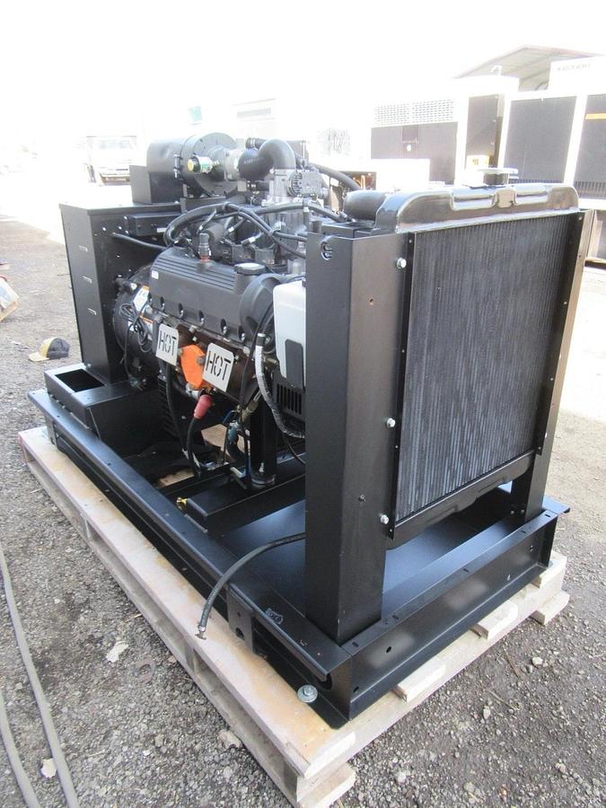 Used 35 KW GENERATOR GENERAC NATURAL GAS LP PROPANE 120/240 V 1 PH 30 KW 40KW 150 HRS