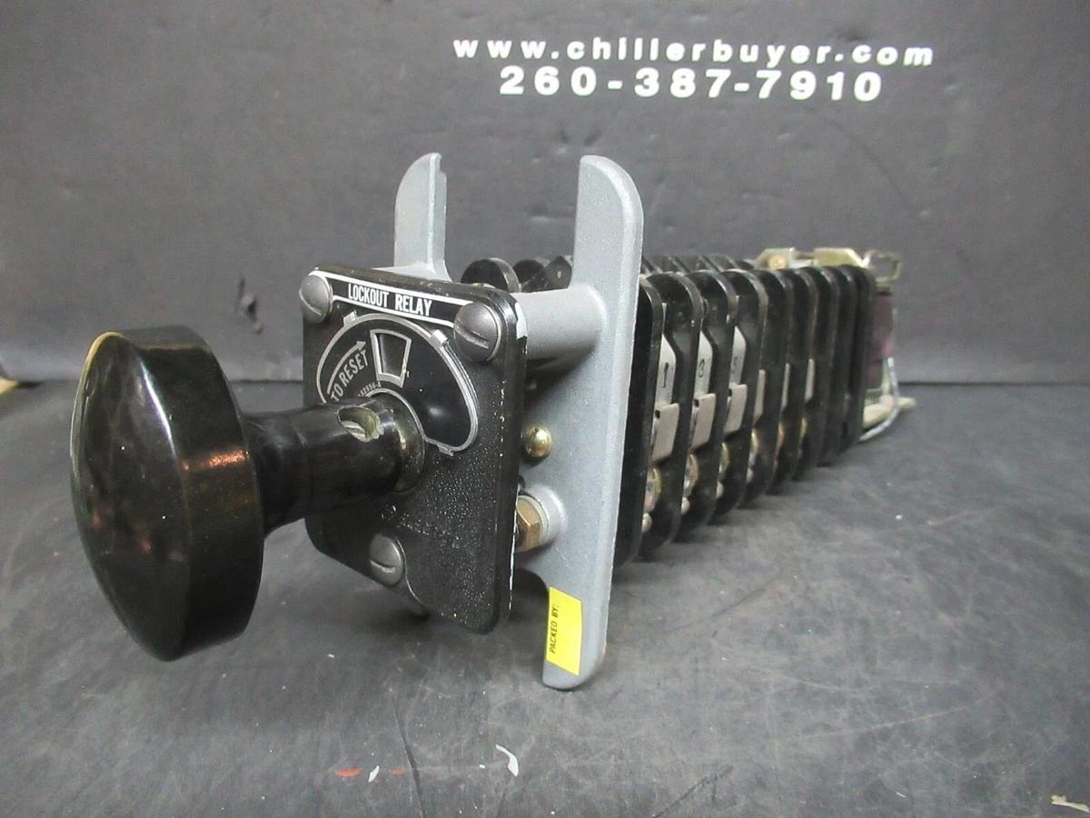 Used GENERAL ELECTRIC ROTARY SWITCH AND AUXILLIARY RELAY GEH-2058 12HEA61B355X2
