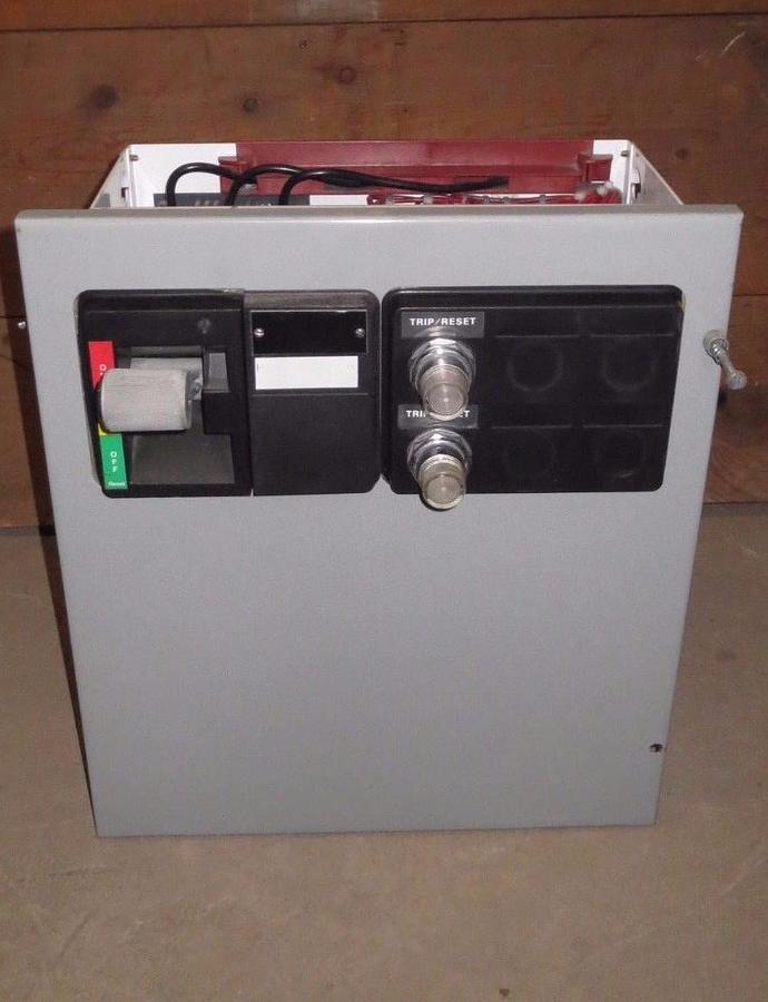 Used CUTLER HAMMER MCC 17" BUCKET W/ 7 AMP BREAKER,SIZE 1 ADV REVERSE STARTS & MODULE