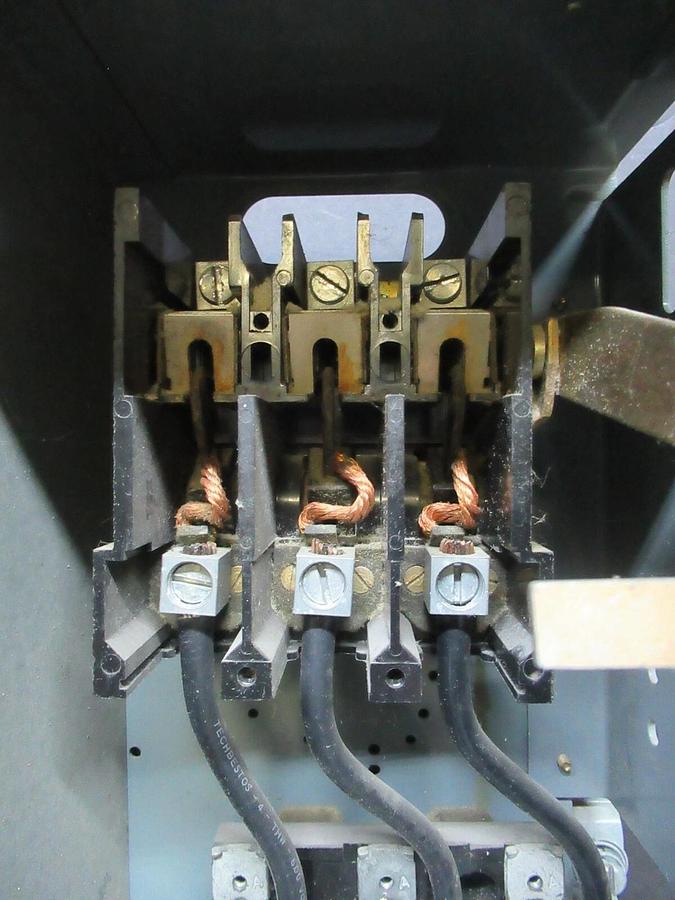 Used SQUARE D MCC MOTOR CONTROL DUAL FEEDER 17" MODEL 4 30/60 AMP FUSES