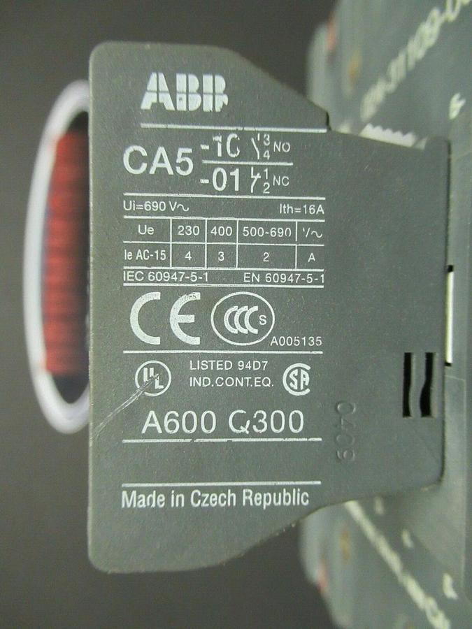 Used (1) YORK CONTACTOR # 024-31109-000 # A95-30 -- 125 AMP 600V 3 PH 110-120V COIL