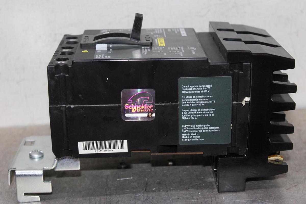 Used SQUARE D I-LINE CIRCUIT BREAKER FA34030 30 AMP 480 VOLT 3-POLE SERIES 2