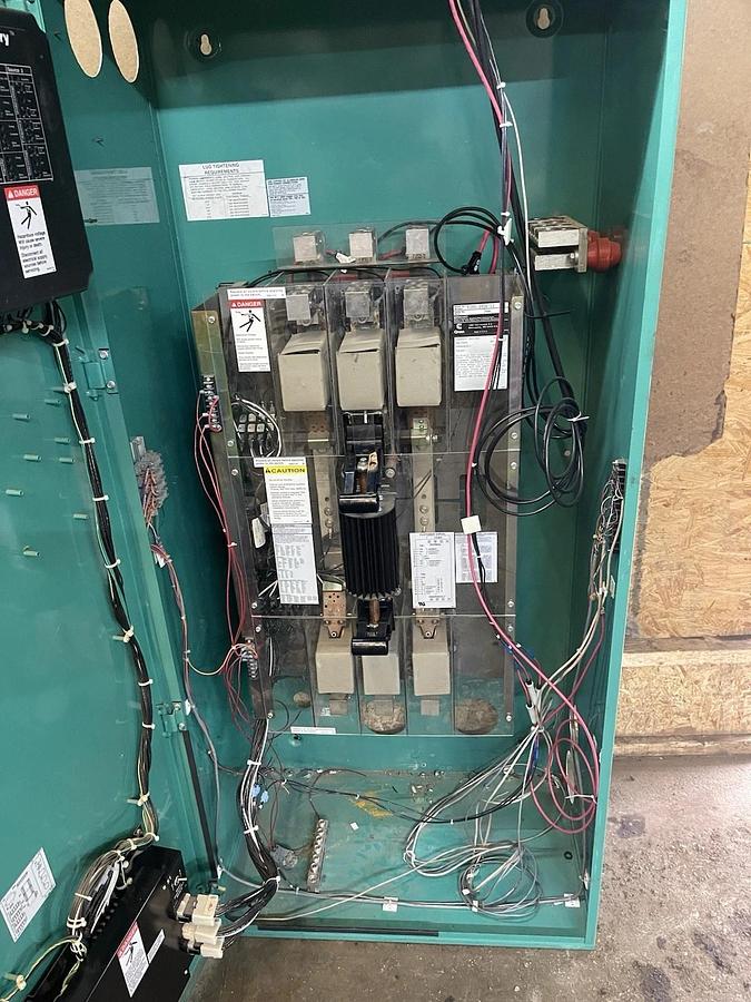 Used ONAN CUMMINS TRANSFER SWITCH OT-1000 1000 AMP 208 VAC 3-POLE W/ 0306-3456-12