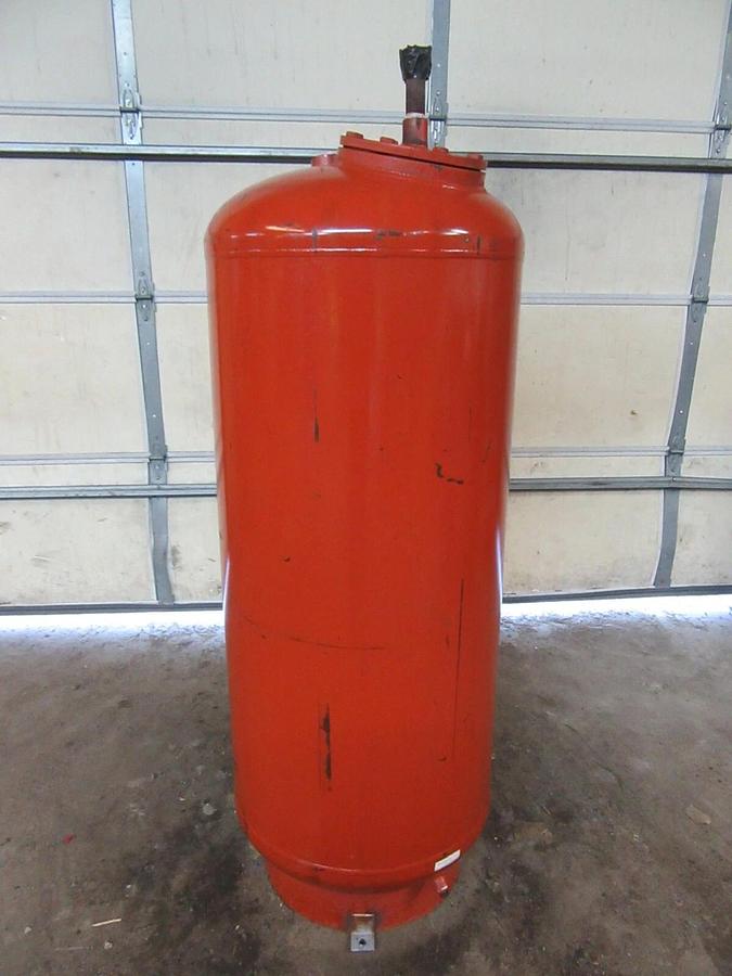 Used 2005 BELL & GOSSETT - ITT INDUSTRIES B400 VERTICAL PRESSURIZED EXPANSION TANK