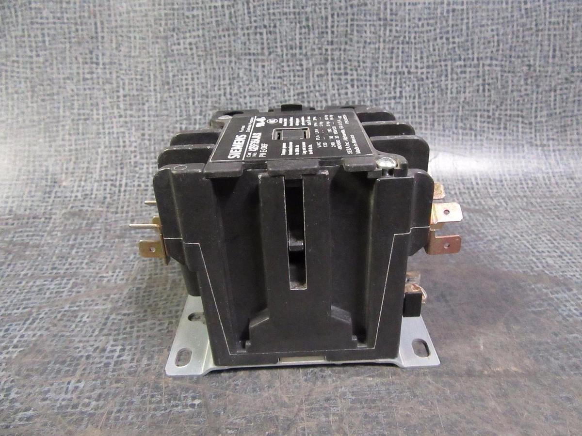 Used (1) SIEMENS CONTACTOR W/ AUX  42BF35AJASI 30 AMP 600V 3 PHASE 15 HP 24V COIL