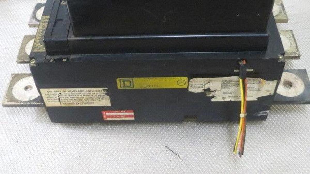 Used SQUARE D ELECTRICALLY OPERATED BREAKER 2,000 AMP W/ SHUNT TRIP & LEADS CPF360000
