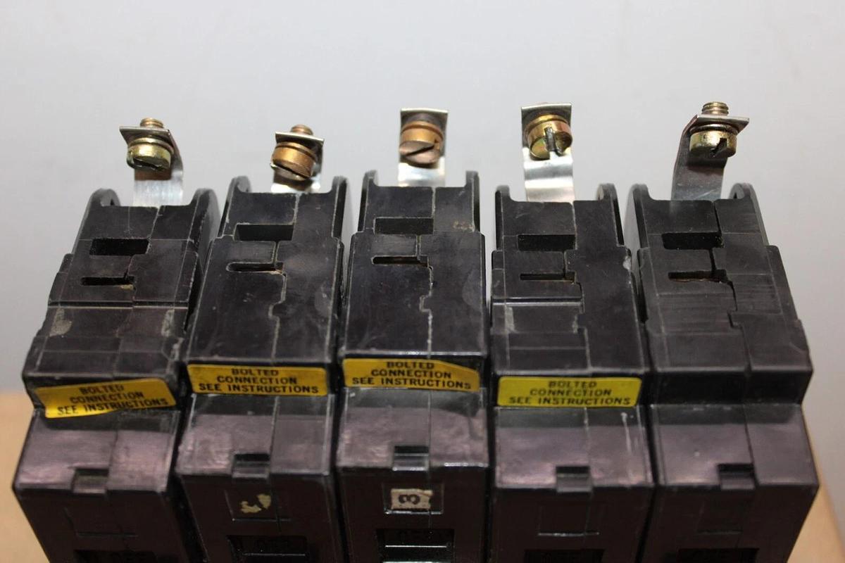 Used LOT OF 5 SQUARE D CIRCUIT BREAKER EHB14020 20 AMP 1-POLE 480/277 VAC