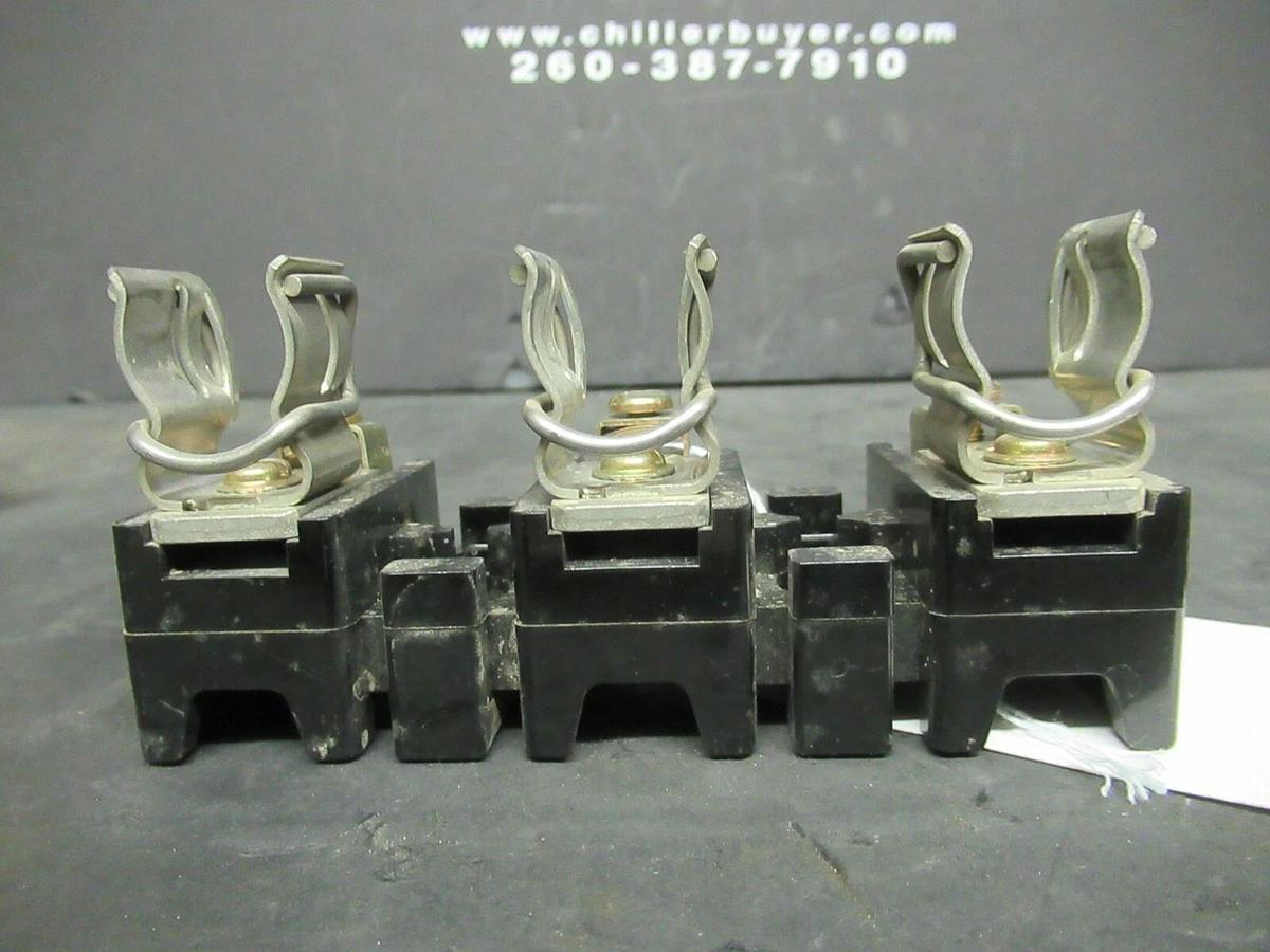 Used ALLEN BRADLEY DISCONNECT SWITCH 40021-58-02 600 VAC W/ X-401978 30 AMPS 600 VAC