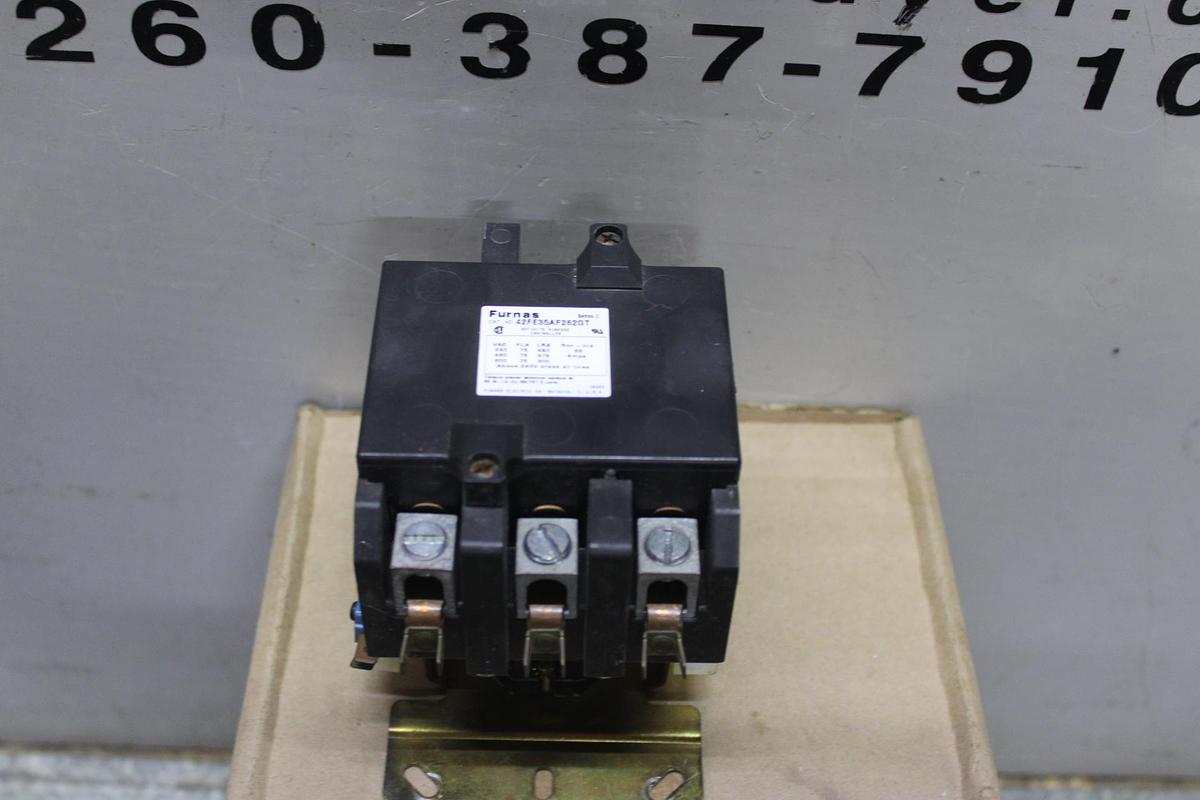 Used CUTLER HAMMER CONTACTOR C825HN10 120 AMP 600 VAC 3-POLE COIL: 120V