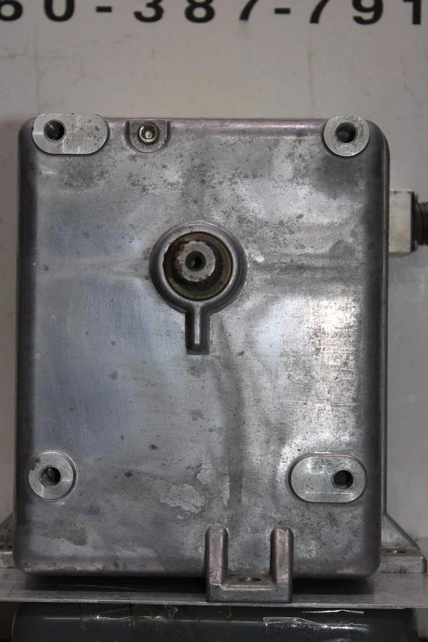 Used YORK ACTUATOR 025-29657-001 0.95 AMP 120 VOLT 50/60 HZ 50 WATT
