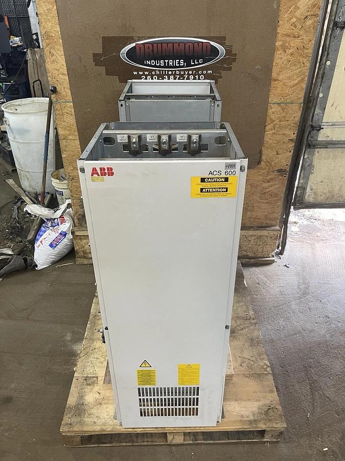 Used (1) ABB ACS600 VARIABLE SPEED DRIVE ACS604-0490-5+V991 500 VOLT 312 AMP 300 HZ