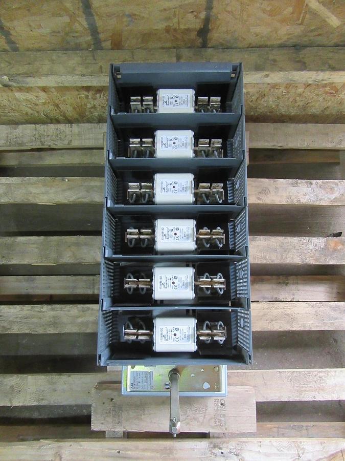 Used ABB DISCONNECT SWITCH OESA-630D6PL 630 AMP 690 VOLT 60 WATT W/ 170M5813D FUSES