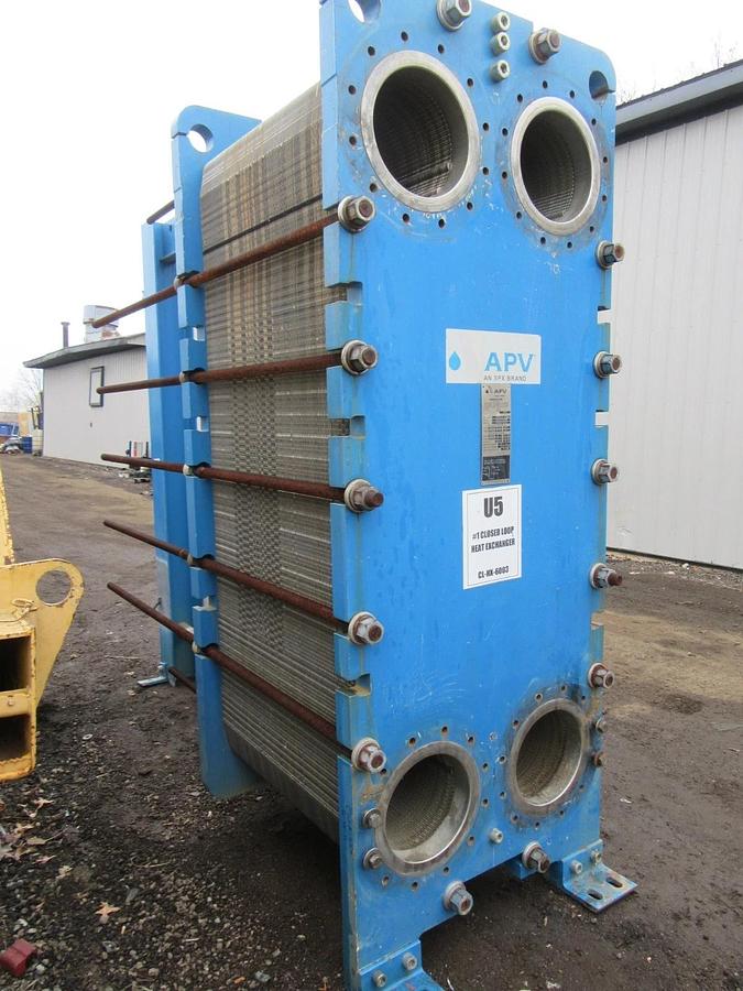 Used 2010 APV PARAFLOW 271 PLATE / FRAME HEAT EXCHANGER B134 M-12 150 PSIG