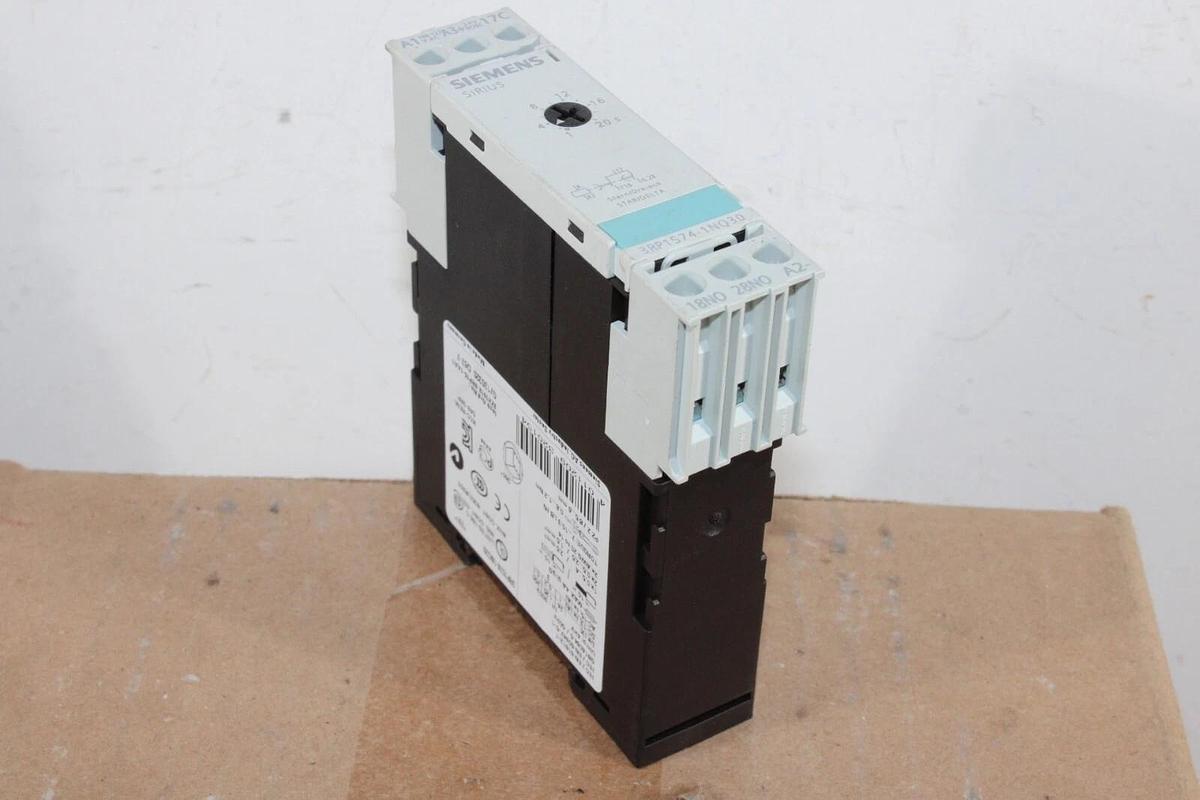 Used SIEMENS SIRIUS TIME DELAY RELAY 3RP1574-1NQ30 1-20 SEC 300 VOLT 3 AMP *WARRANTY*