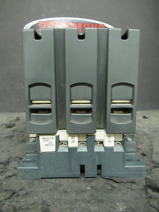 Used SCHNEIDER STARTER LC1D150 160 AMP 600 VOLT 3-POLE 125 HP 3-PHASE W/ LR2D43