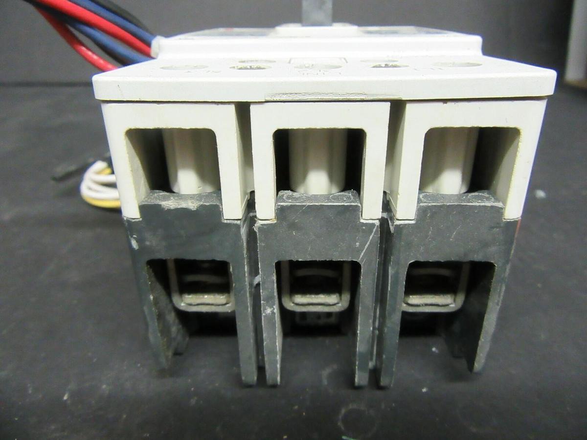 Used 50 AMP ALLEN BRADLEY 140M-H8 BREAKER 140M-H8P-C50 3 POLE 480 VAC W/ AUX SWITCH