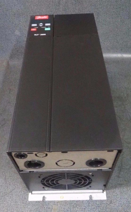 Used DANFOSS VARIABLE SPEED DRIVE VLT 2800 380-480V 15 HP 18.3 KVA MODEL: 195N1109