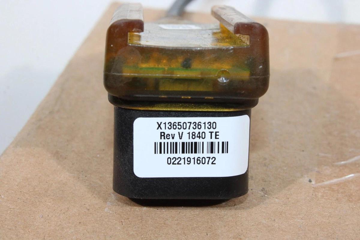 Used TRANE CHILLER TEMPERATURE SENSOR X13650736130 REV. V **WARRANTY INCLUDED**