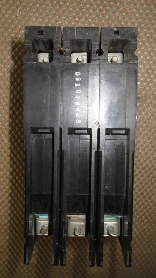 Used ITE SIEMENS BREAKER 15 AMP 480 VAC 3 POLE MODEL E43B015 **WARRANTY INCLUDED**