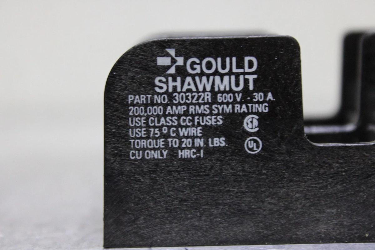 Used GOULD SHAWMUT FUSE LUG 30322R 600 VAC 30 AMP 2-POLE CLASS CC FUSE COPPER ONLY