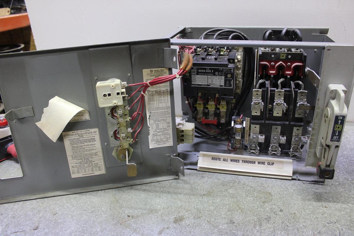 Used SQUARE D MOTOR CONTROL MCC FEEDER BUCKET MODEL 4 29" 200 AMP W/ DOOR