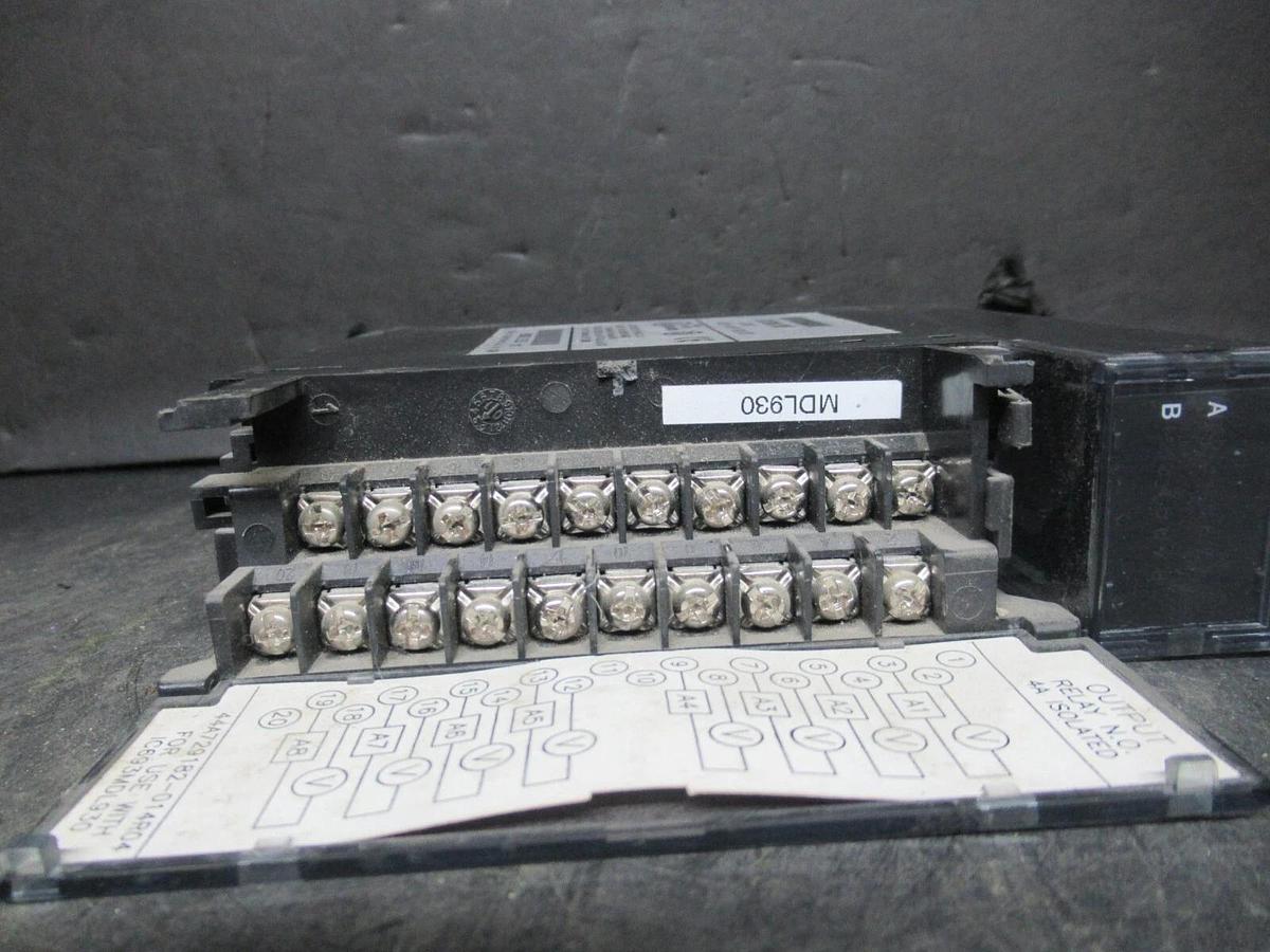 Used GE FANUC OUTPUT RELAY 4A 8PT MODULE IC693MDL930F **WARRANTY INCLUDED**