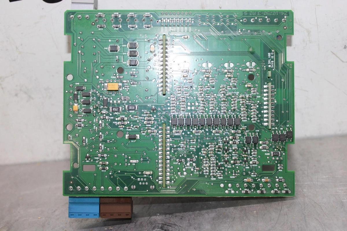 Used JOHNSON CONTROLS FX-PCG1611-1 CIRCUIT BOARD 27-5532-196 W/ 25-2757-130