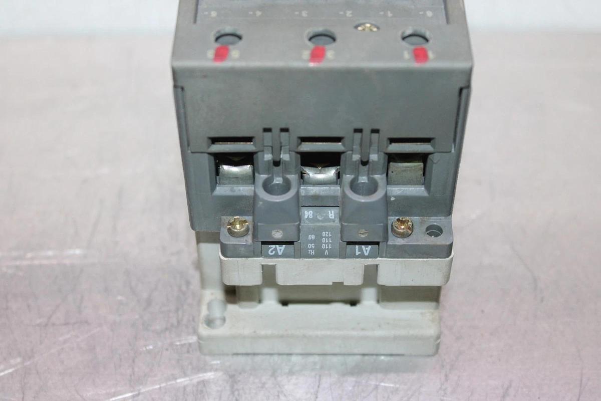 Used YORK CONTACTOR 024-31640-000 90 AMP 600 VAC 75 HP **WARRANTY INCLUDED!**