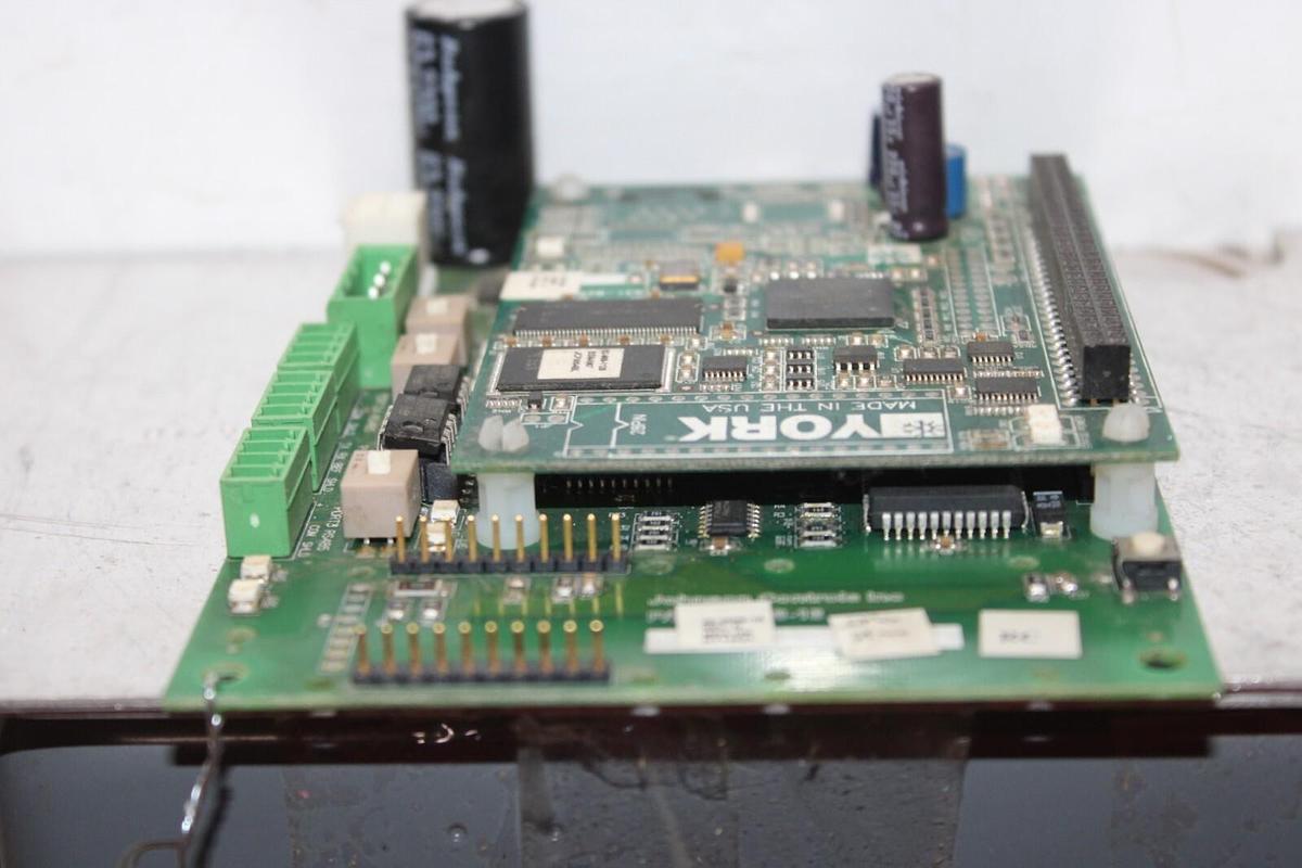 Used JOHNSON CONTROLS CHILLER GATEWAY CARD 25-2698-18 REV. D W/ 25-2783-90001 REV. D