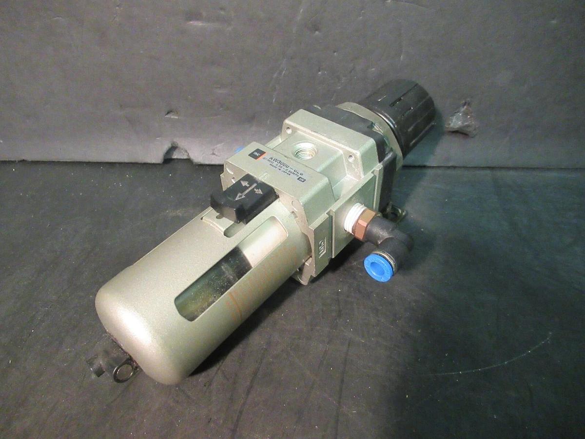 Used SMC AIR REGULATOR / FILTER AW3000-02B 0.05-0.85 MPA **WARRANTY INCLUDED**