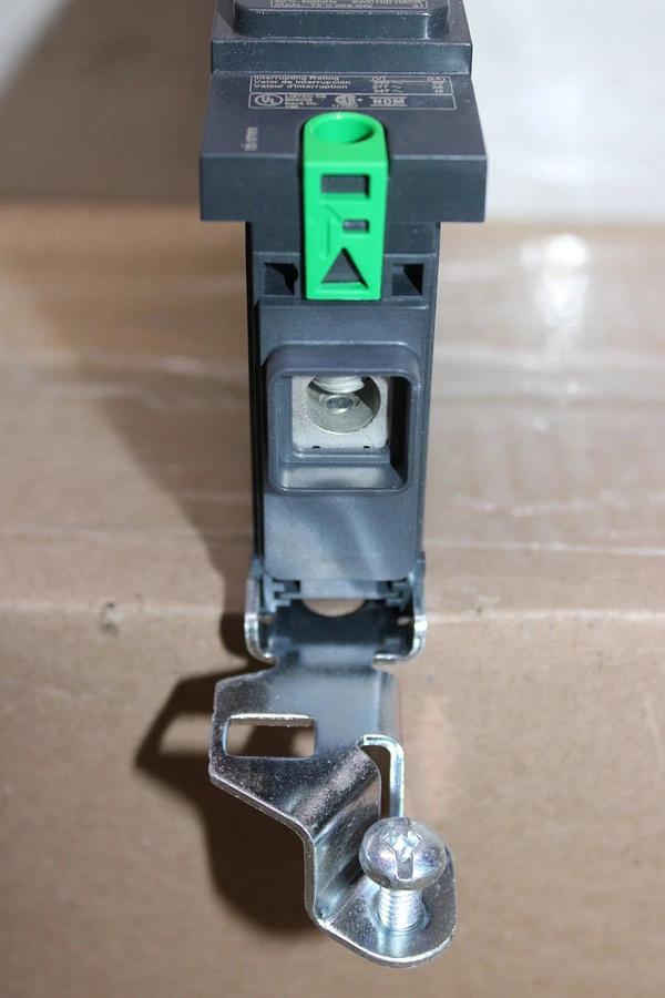 NEW SURPLUS SQUARE D I-LINE POWERPACT CIRCUIT BREAKER BGA160201 20A 277V 1-POLE