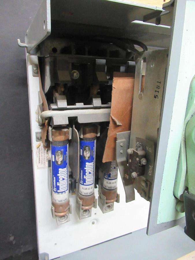 Used CUTLER HAMMER MOTOR CONTROL BUCKET 17" CHASIS 600 V NO BREAKER / STARTER W/ DOOR