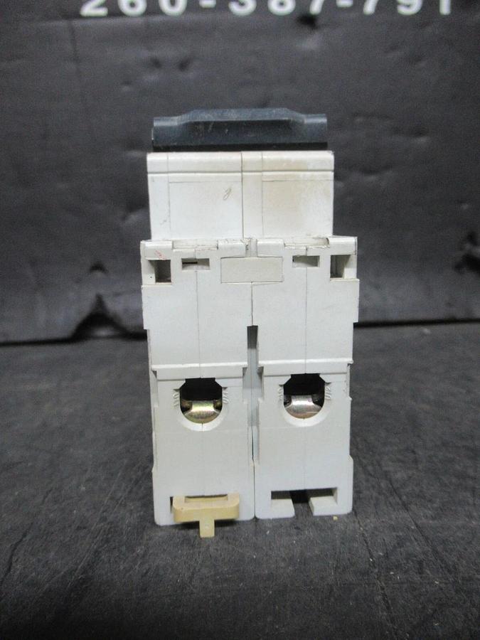Used MERLIN GERIN THREE POLE BREAKER 24449 MULTI 9 C60N 10A-TYPE C 480 VAC