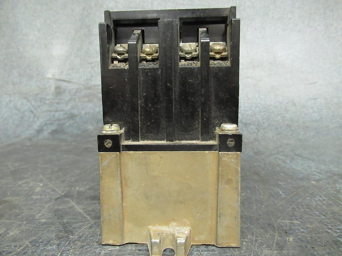 Used ALLEN-BRADLEY CONVERTIBLE CONTROL RELAY 700-P200A1 SERIES A 120V-600V 7200VA