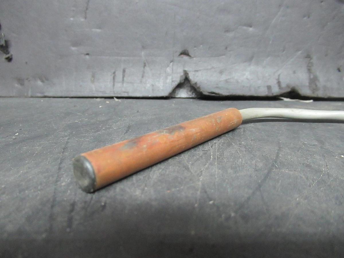 Used YORK INTERNATIONAL WATER TEMPERATURE SENSOR 025-29964-000C **WARRANTY**