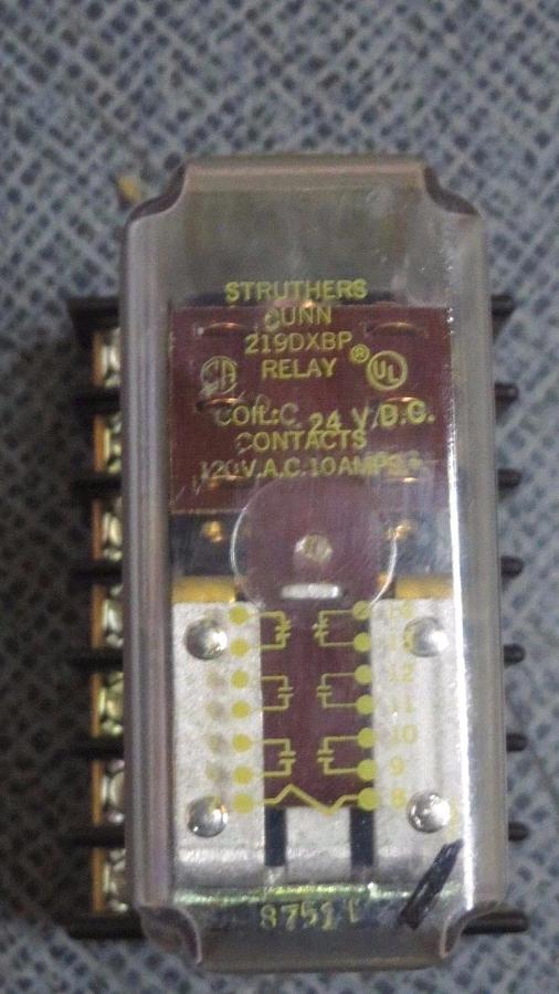 Used STRUTHERS DUNN RELAY WITH DUNCO BASE! 24 VDC COIL 120V 10 AMP MODEL: 219DXBP