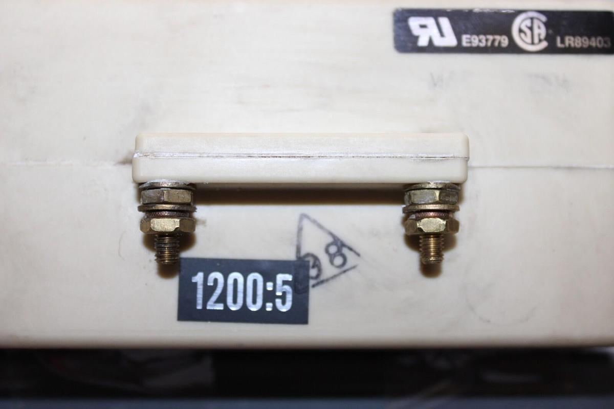 Used INSTRUMENT TRANSFORMERS CURRENT TRANSFORMER 561-122 75C149640P036 1200:5 600V