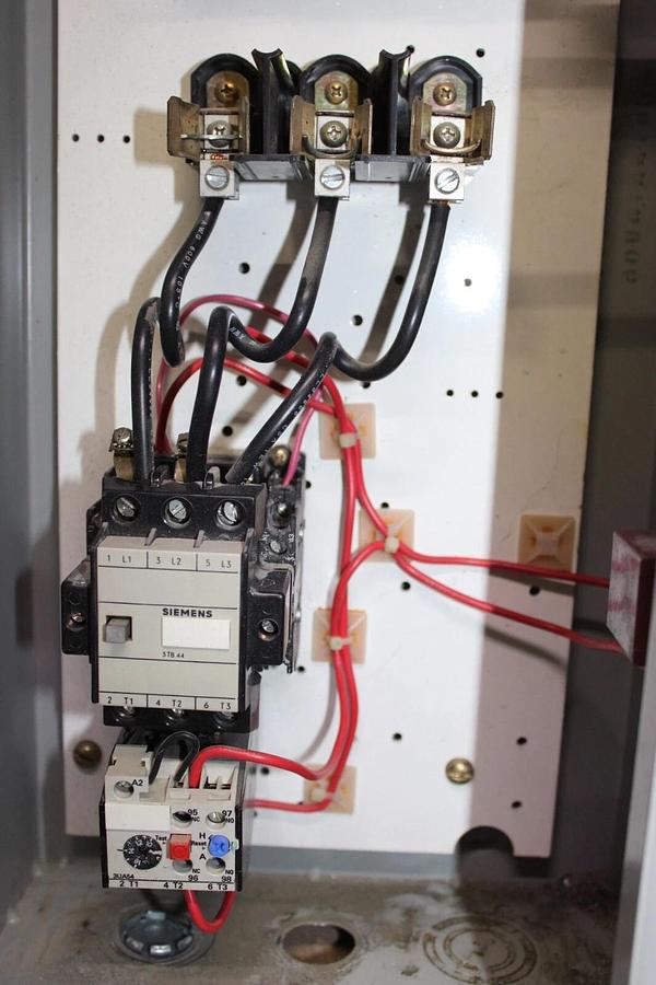 Used SIEMENS COMBO BOX COMBINATION STARTER NEMA 1 16 AMP 10 HP W/ 3TB44